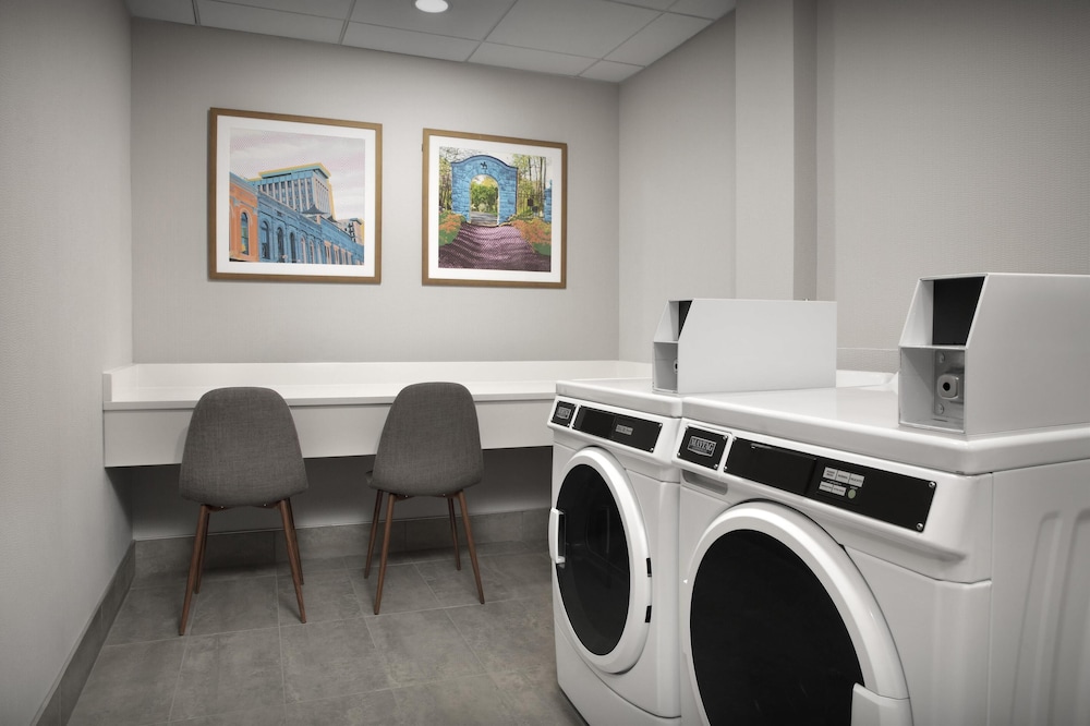 hampton inn lenoir city