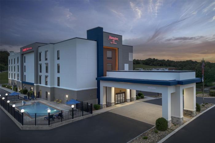 hampton inn lenoir city