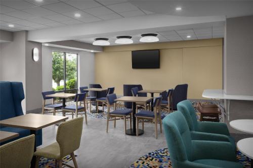 hampton inn lenoir city