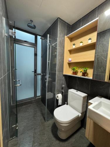 the lux deluxe by infinitum klcc 4 pax 1roomandhall