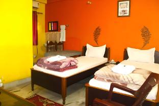 hotel chandrakala regency