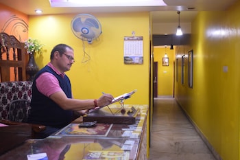 hotel chandrakala regency