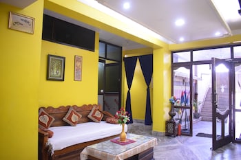 hotel chandrakala regency