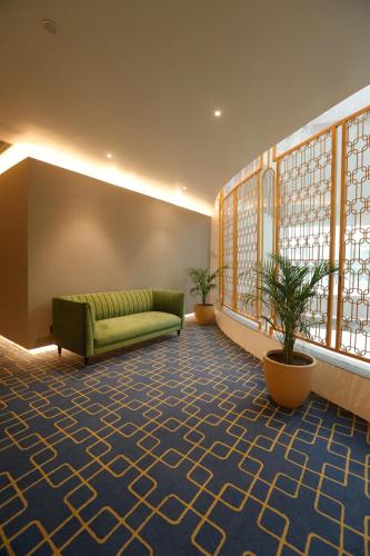 sapphire suites by arif castles