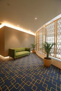 sapphire suites by arif castles