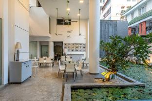 the pentouz lavelle road