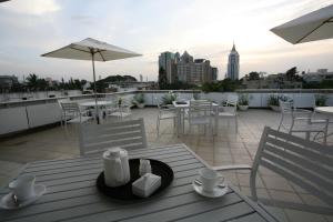 the pentouz lavelle road