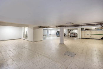 the pentouz lavelle road