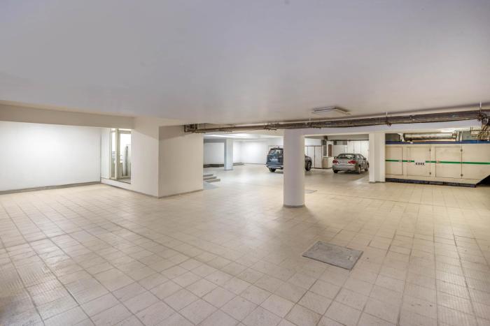 the pentouz lavelle road