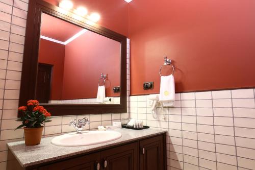 rock ooty heritage villa