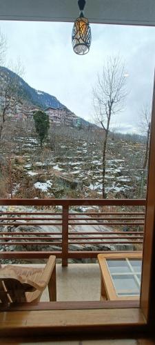 Hotel Nayra Manali,,3 star