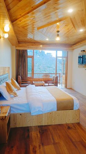 hotel nayra manali