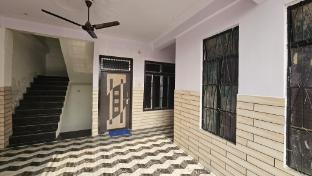 S S Homestay And Paying Guest House,,3 star