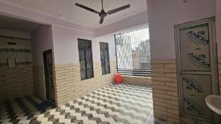 S S Homestay And Paying Guest House,,3 star