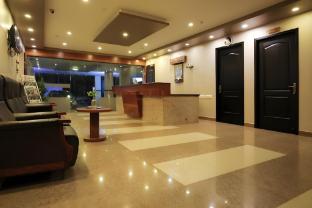 philomena hotel and apartment