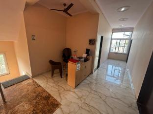 Hotel The Signature,,3 star