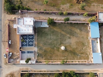 vrindavan garden and hotel