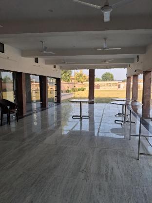 vrindavan garden and hotel