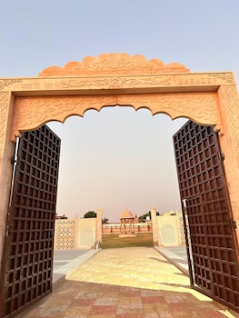 vrindavan garden and hotel
