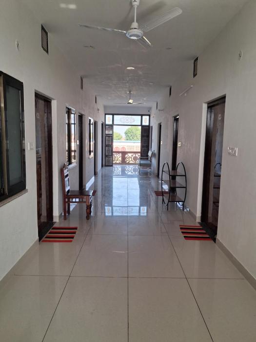 vrindavan garden and hotel