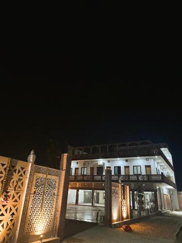 vrindavan garden and hotel