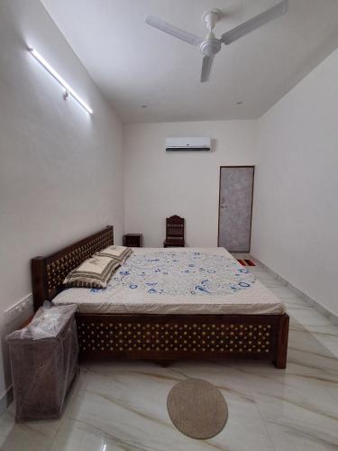 vrindavan garden and hotel