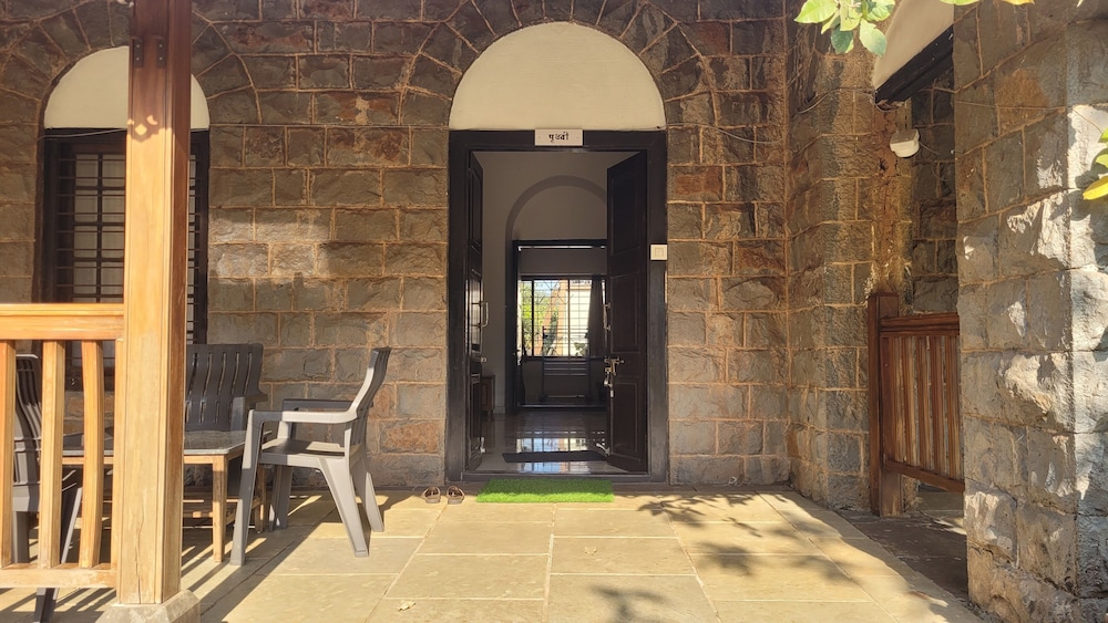 madhuvan retreat resort amba