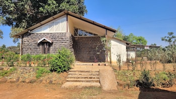 madhuvan retreat resort amba