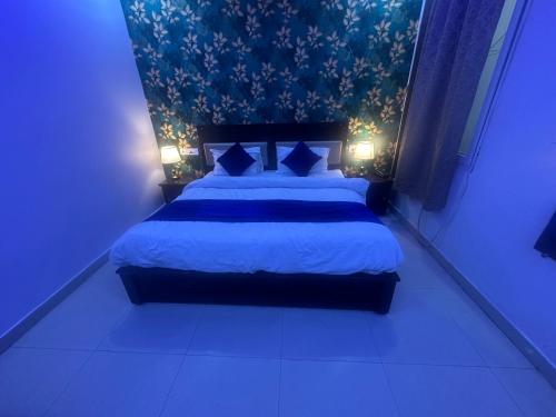 Blue Sky Hotels And Banquets,,3 star