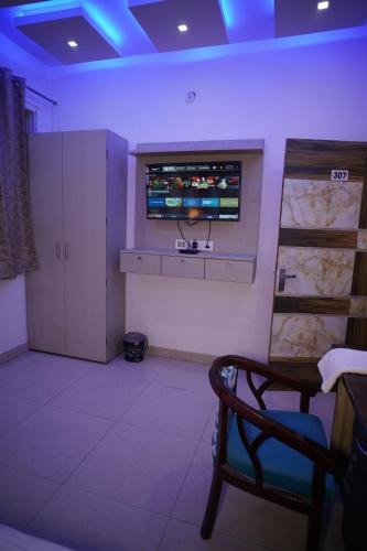 Blue Sky Hotels And Banquets,,3 star