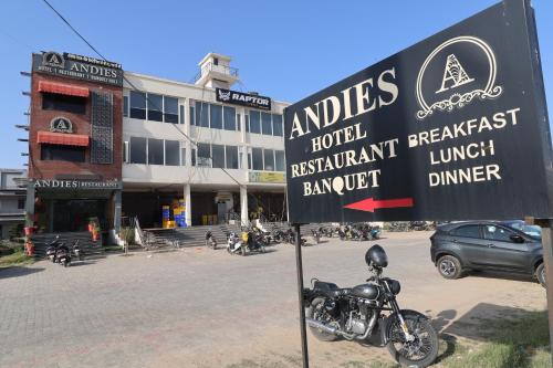 Hotel Andies,,2 star