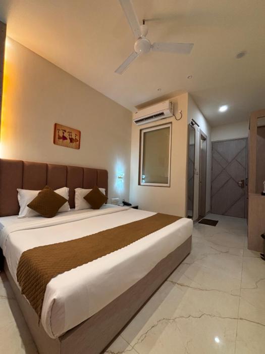 sethi grand hotel