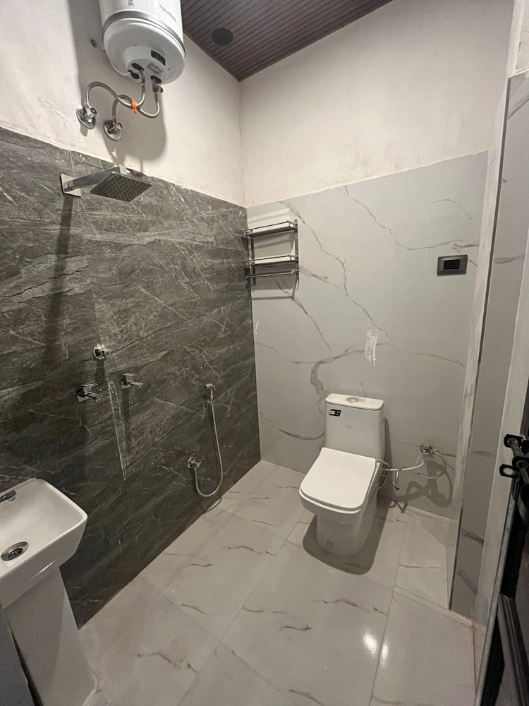 om nilay paying guest house by grb