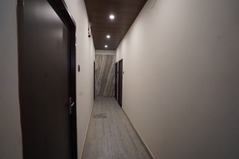 om nilay paying guest house by grb