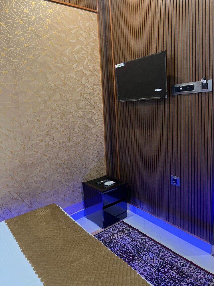 om nilay paying guest house by grb