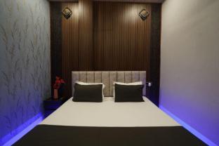 om nilay paying guest house by grb