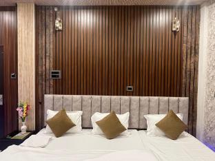 om nilay paying guest house by grb