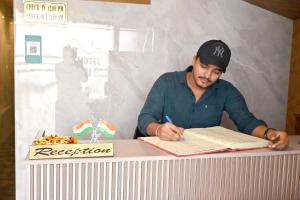hotel royal bkc