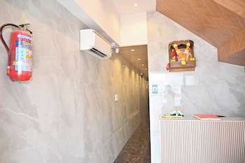 hotel royal bkc