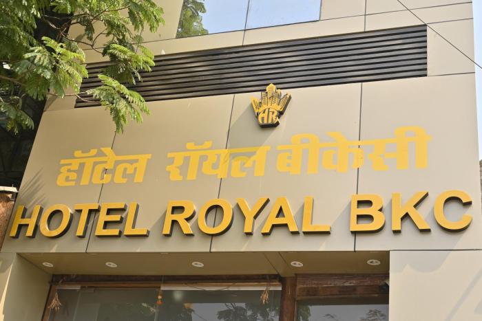 hotel royal bkc