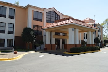 lexington inn and suites