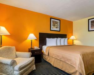 quality inn liberal