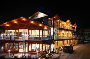 the golden castle hotels