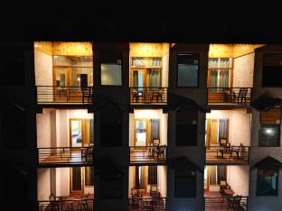 the golden castle hotels