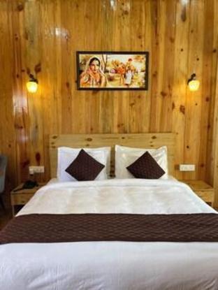 the golden castle hotels