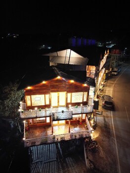 the golden castle hotels