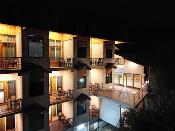 the golden castle hotels