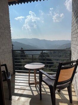 the golden castle hotels