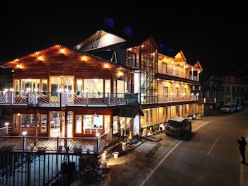 the golden castle hotels