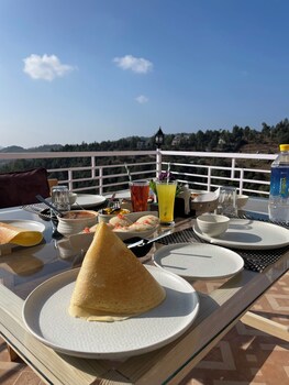 the golden castle hotels